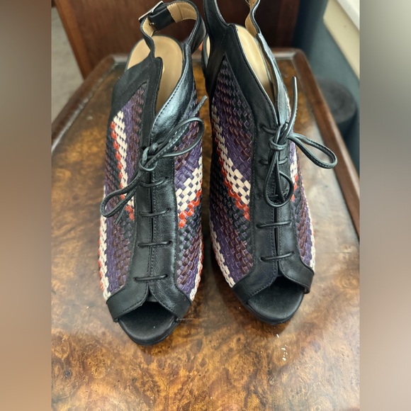 Barbara Briones Basket Weave High Heels - Picture 2 of 10